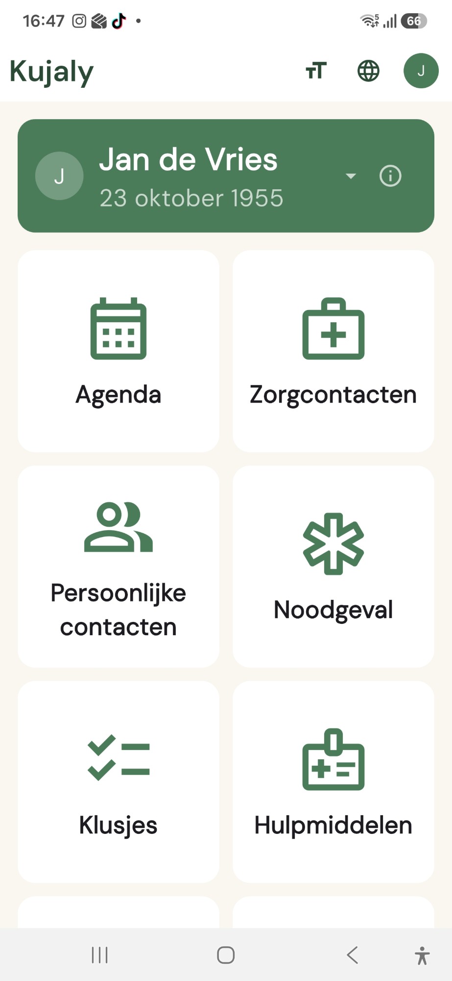 Startscherm van de Kujaly-app met Agenda, Zorgcontacten, Persoonlijke contacten, Noodgeval, Klusjes en Hulpmiddelen